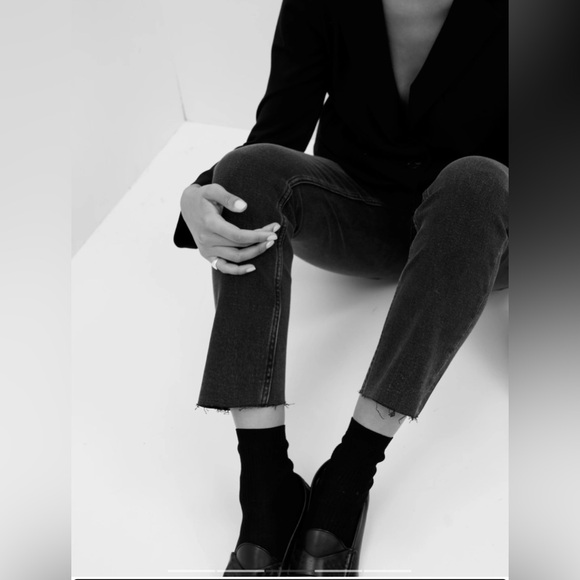 NWOT Gap High Rise slim fit denim in washed black - Picture 4 of 10